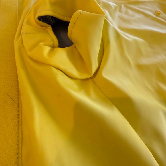 Canada Pooch Torrential Tracker Dog Rain Jacket – Yellow, Size 14 - Picture 6 of 10